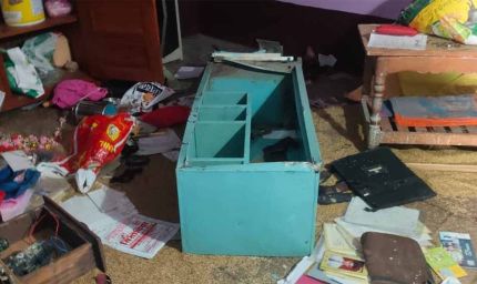 खंडवा में दिनदहाड़े डकैती: मजदूरों को बंधक बनाकर 12 बोर बंदूक और नकदी लेकर फरार