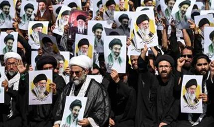 ईरान में अमेरिका की रणनीति फेल? खामेनेई के बेटे की सत्ता को खतरा नहीं