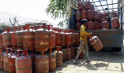 Indane का सर्वर ठप: गैस सिलेंडर बुकिंग बंद, अचानक कॉल्स की बाढ़ से सिस्टम क्रैश