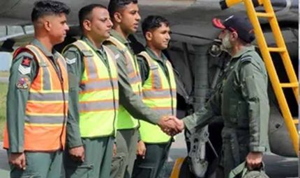 एयर चीफ का बड़ा संदेश: पाकिस्तान सीमा के पास MiG-29 में भरी उड़ान, परखी वायुसेना की ताकत