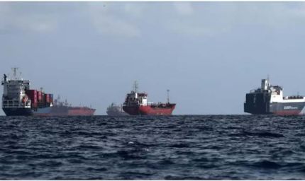 होर्मुज स्ट्रेट से गुजरने के लिए ईरान ने दिया बड़ा निर्देश: पहले नौसेना से तालमेल करो