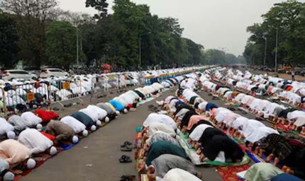 मेरठ में ईद पर सड़क पर नमाज पढ़ने वालों के लिए चेतावनी, FIR के साथ पासपोर्ट भी रद्द हो सकता है