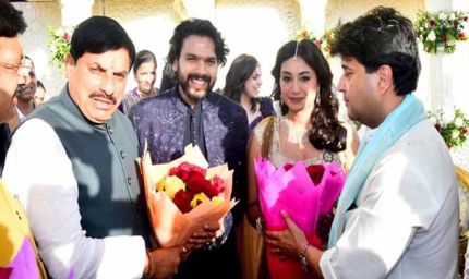 मुख्यमंत्री डॉ. यादव विधायक  देवेन्द्र जैन के पुत्र के वैवाहिक कार्यक्रम में शामिल हुए