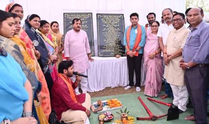 बलौदाबाजार को मिली विकास की नई सौगात : राजस्व मंत्री टंक राम वर्मा ने 32 लाख रुपए से बने हाट बाजार का का किया लोकार्पण