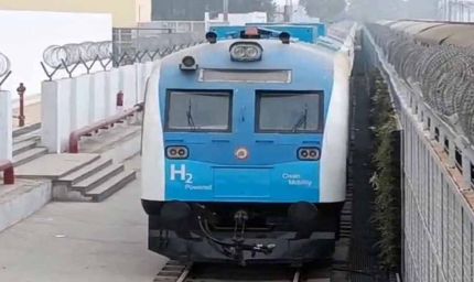 एयर ब्रेक और तकनीकी जांच के बाद दिल्ली से जींद लौटी हाइड्रोजन ट्रेन