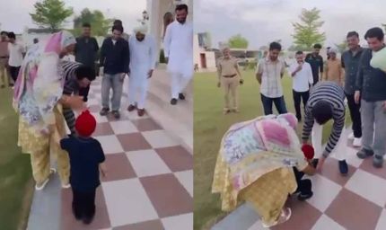 मानसा में भावुक हुए गुरदास मान: छोटे सिद्धू के पैर छूकर सुनाई मूसेवाला की कविता