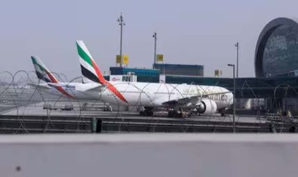 ईरान युद्ध के बीच दुबई एयरपोर्ट पर धुंआ, भारत से जा रहा विमान बीच रास्ते में लौटा, 19 भारतीय हुए गिरफ्तार