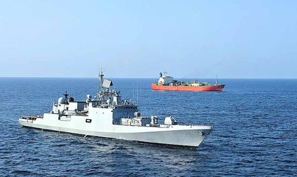 स्ट्रेट ऑफ होर्मुज से सुरक्षित लौट रहे भारतीय जहाज, नेवी के वॉरशिप दे रहे एस्कॉर्ट