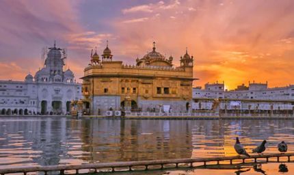 कंकाल को पगड़ी पहनकर जूतों सहित श्री हरमंदिर साहिब परिसर में घूमते हुए दिखाया, SGPC ने शुरू की जांच