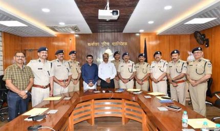 पुलिस महानिदेशक कैलाश मकवाणा ने आगामी भर्ती प्रक्रिया को और बेहतर बनाने हेतु उप पुलिस महानिरीक्षकों के साथ की समीक्षा बैठक