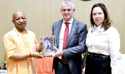 मुख्यमंत्री योगी से कनाडा के उच्चायुक्त की मुलाकात, यूपी में निवेश व टेक्नोलॉजी सहयोग पर जोर