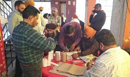 अमृतसर में खाद्य विभाग की छापेमारी: दुकानों से सैंपल लिए, गंदगी पर लगाई फटकार