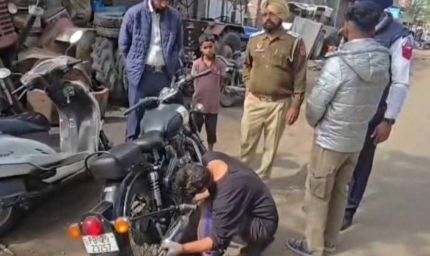 पटाखा साइलेंसर पर पंजाब में सख्ती: मोगा में ट्रैफिक पुलिस ने काटे 50 चालान