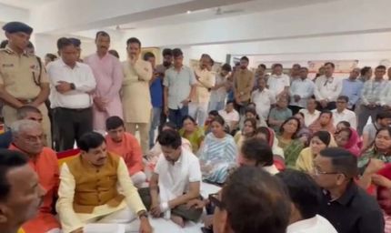 इंदौर अग्निकांड में पीड़ित परिवार से मिले सीएम डॉ. मोहन यादव, बोले- हम आपके साथ हैं, छलका दर्द