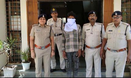 डेढ़ माह में भी नहीं उड़ा पाए चोरी का माल: नाबालिग साथी संग आरोपी धराया, तेल-घी और नकदी बरामद