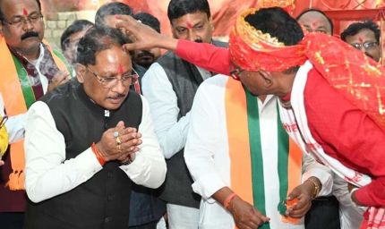 मुख्यमंत्री ने कुदरगढ़ी माता मंदिर में पूजा-अर्चना कर की प्रदेशवासियों की सुख-समृद्धि की कामना