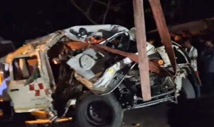 असम में एम्बुलेंस और ट्रक के बीच टक्कर, 6 लोगों की मौत, दो घायल