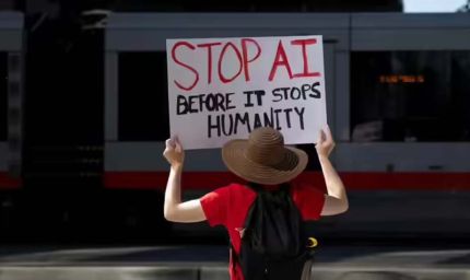 AI से इंसान खतरे में? अमेरिका में कंपनियों के बाहर विरोध क्यों तेज हुआ