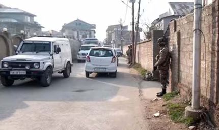 जम्मू-कश्मीर में रेड फोर्ट ब्लास्ट से जुड़े तार, कारोबारी के घर NIA की बड़ी रेड