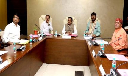 उच्च गुणवत्ता की चिकित्सा शिक्षा और चिकित्सा सेवाओं के सुदृढ़ीकरण के लिए बजट की कमी नहीं : उप मुख्यमंत्री शुक्ल