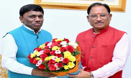 CM साय से गोवा के मंत्री रमेश तावड़कर की सौजन्य भेंट: जनजातीय कल्याण और खेल विकास को लेकर हुई सार्थक चर्चा