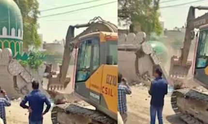 गोरखपुर में जाफर अली शाह मासूम की मजार पर बुलडोजर कार्रवाई, सरकारी जमीन मुक्त कराई