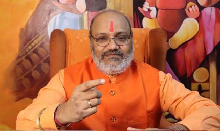 यति नरसिंहानंद का विवादित बयान, बोले- गांधी समाज के लिए जहर, गोडसे ने हत्या नहीं वध किया