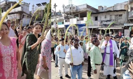 पाम संडे पर प्रार्थना और जुलूस, देश-विदेश में शांति की कामना