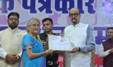 लोकतंत्र का चौथा स्तंभ बने और मजबूत, जनहित सर्वोपरि रखें: राज्यपाल डेका