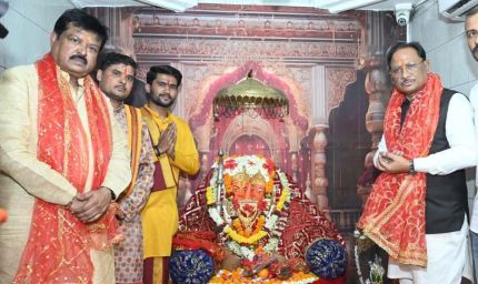 मुख्यमंत्री विष्णुदेव साय ने चंदखुरी में माता कौशल्या एवं भगवान श्रीराम के किए दर्शन: प्रदेश की सुख-समृद्धि की कामना की