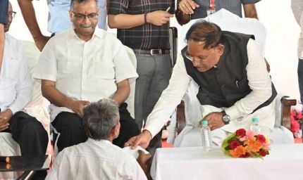 संवेदनशील नेतृत्व की मिसाल: मुख्यमंत्री साय ने दिव्यांग चंदूलाल की सुनी पुकार, मिनटों में मिला समाधान