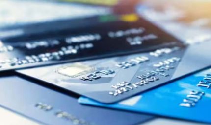 Credit Card Rule Change: 1 अप्रैल से होंगे बड़े बदलाव, जानें क्या-क्या बदलेगा अगर आप भी करते हैं क्रेडिट कार्ड का इस्तेमाल