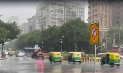 दिल्ली-NCR में मौसम का यू-टर्न: धूल भरी आंधी के साथ बारिश, आगे भी जारी रहेगी आंखमिचौली