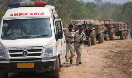 बालाघाट में पुलिस का अनोखा ऑपरेशन: एंबुलेंस में छिपकर पहुंची टीम, रेत माफिया के ट्रैक्टर जब्त