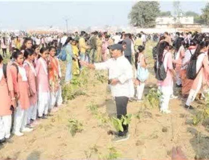 सीएम योगी के मार्गदर्शन में काशी ने बनाया गिनीज वर्ल्ड रिकॉर्ड्स