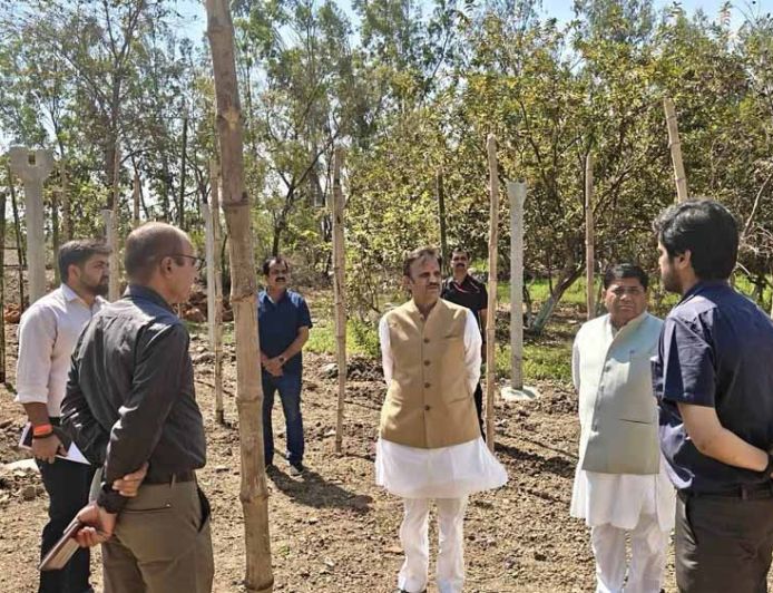 उप मुख्यमंत्री  शुक्ल ने प्राकृतिक खेती का किया निरीक्षण