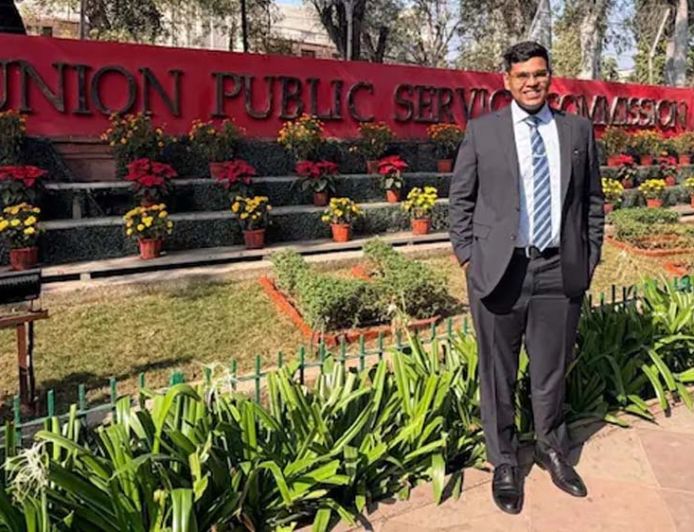 हरियाणा: यूपीएससी परीक्षा में BJP नेता के बेटे एकांश ढुल बने तीसरे टॉपर, IAS अफसर बनने का सपना हुआ पूरा