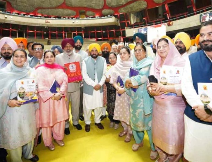 पंजाब सरकार ने पूरे किए सभी चुनावी वादे, सीएम भगवंत मान ने गिनाईं उपलब्धियां
