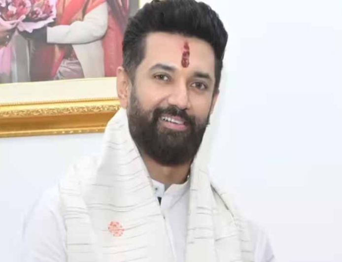 पटना में लगे पोस्टर: क्या बिहार के अगले CM होंगे चिराग पासवान? सियासत गरमाई