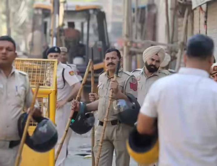 उत्तम नगर तरुण हत्याकांड में बड़ा खुलासा: गुब्बारे के छींटों से भड़का विवाद, मुख्य आरोपी सायरा गिरफ्तार