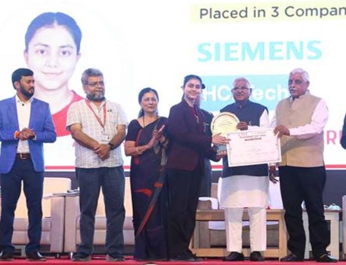 उपलब्धियों के उत्सव से शुरू होती भविष्य की बड़ी जिम्मेदारियाँ : राज्यपाल  पटेल