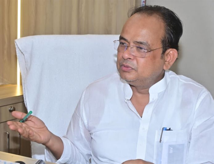 एलपीजी सिलेंडर की बढ़ी कीमतें अस्वीकार्य, धरना देंगे : मंत्री इरफान अंसारी