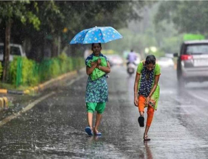 रांची में दोपहर में छाया अंधेरा, वज्रपात-गर्जन से दहशत; कई जिलों में झमाझम बारिश