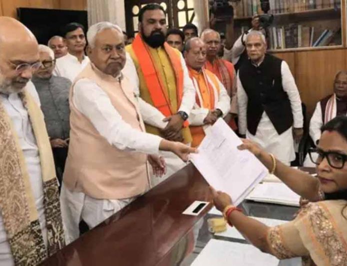 नीतीश कुमार को राज्यसभा का सर्टिफिकेट, संजय बोले- बिहार विकास की नई रफ्तार पकड़ेगा