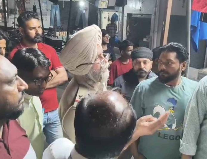 अमृतसर में पोस्टमार्टम से इनकार: गिरफ्तारी तक अड़े रंधावा परिवार, आरोपितों पर कार्रवाई की मांग