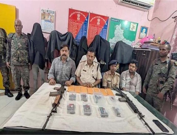 जोनल कमांडर के इशारे पर चल रहा था नक्सली नेटवर्क, टीएसपीसी के 8 सदस्य गिरफ्तार