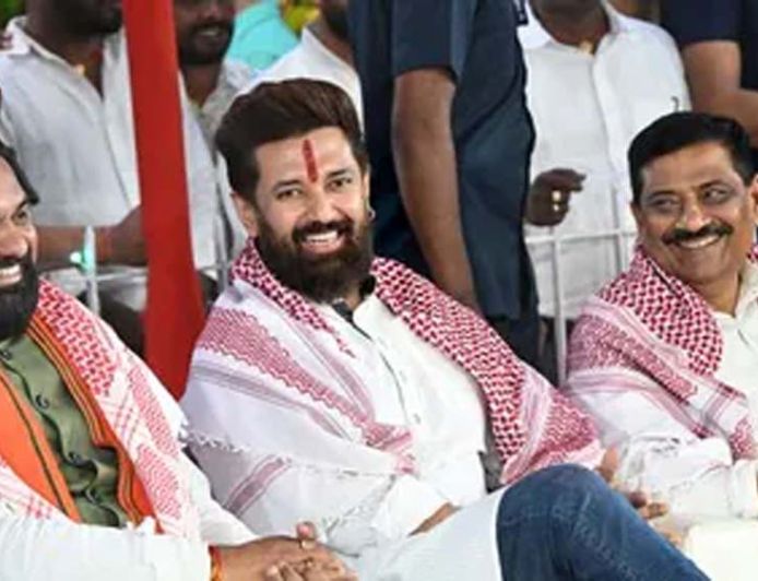 नए सीएम और डिप्टी सीएम पर बनी सहमति: चिराग पासवान ने दिए बड़े संकेत, सरकार गठन पर मंथन जारी
