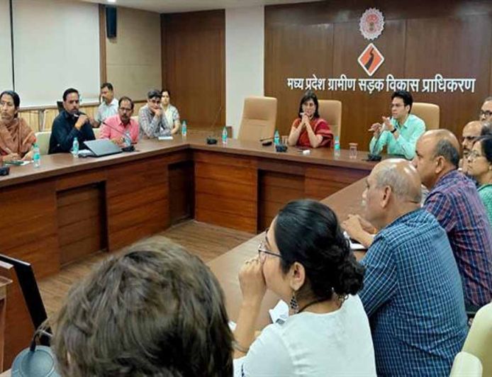 जल  गंगा संवर्धन अभियान के लक्ष्यों का समयबद्ध क्रियान्वयन करें सुनिश्चित : अपर मुख्य सचिव  रस्तोगी