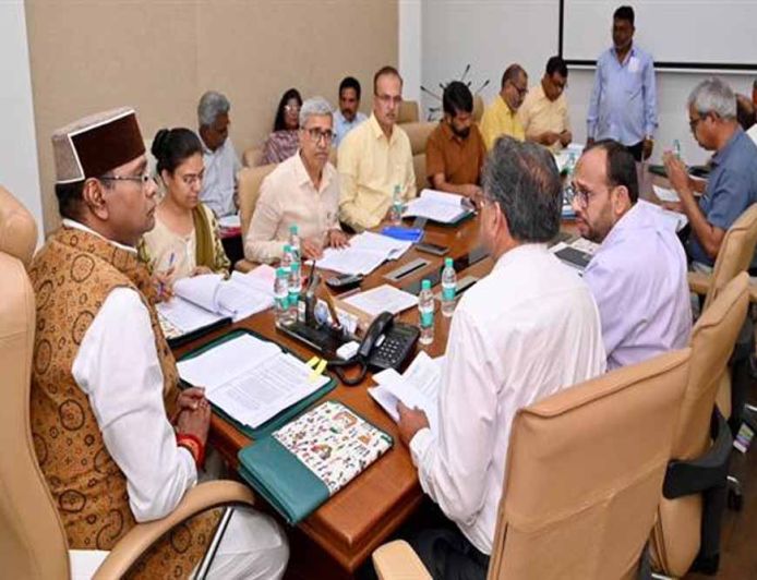 बीज संघ हाइब्रिड बीजों का उत्पादन कर किसानों को बाजार से आधी कीमत पर उपलब्ध कराएगा : मंत्री  सारंग