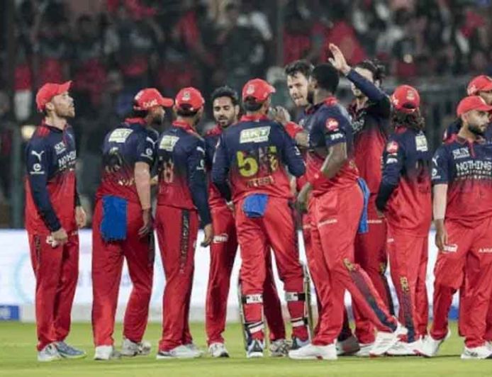 ईशान का अर्धशतक, हैदराबाद का बड़ा स्कोर—RCB के सामने 202 रन की चुनौती